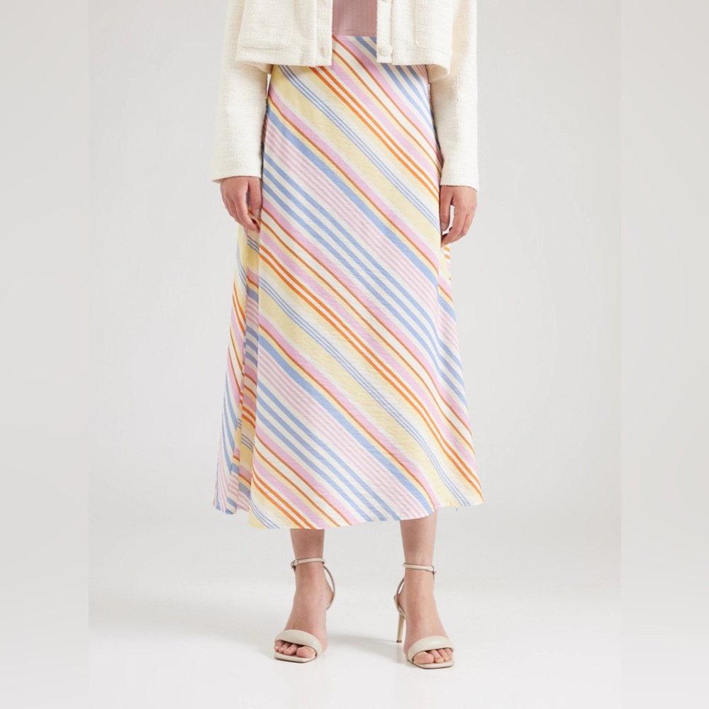 FRNCH Pastel Striped A-Line (selling the white ruffled blouse as well) - Picture 6 of 12